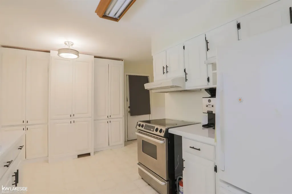 4590 Secord Lake Road Leonard Village MI 48367
