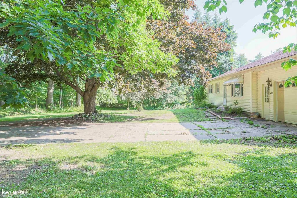 4590 Secord Lake Road Leonard Village MI 48367