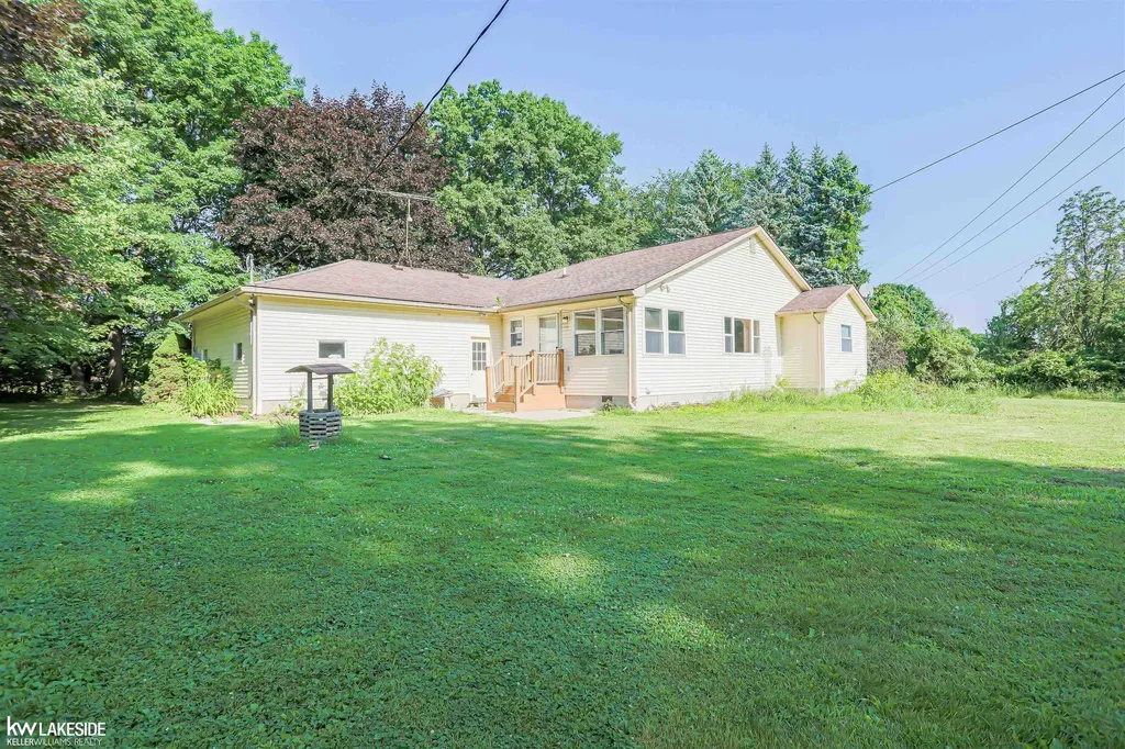 4590 Secord Lake Road Leonard Village MI 48367