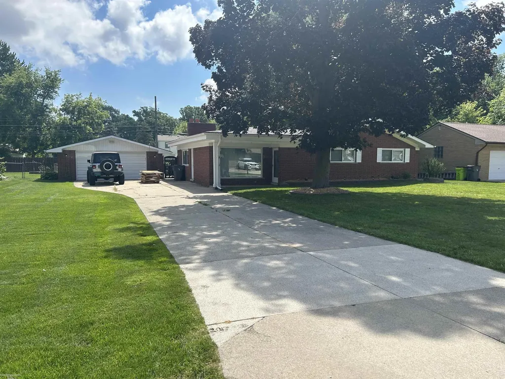 38506 Manchester St Street Clinton Charter Township MI 48036