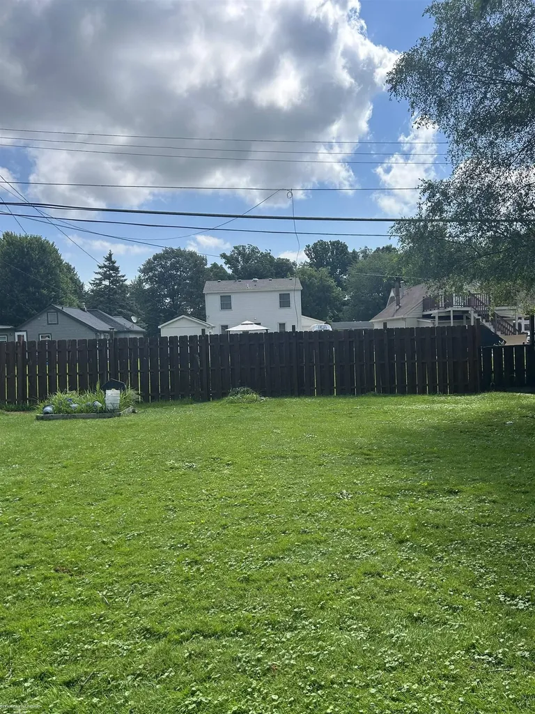 38506 Manchester St Street Clinton Charter Township MI 48036
