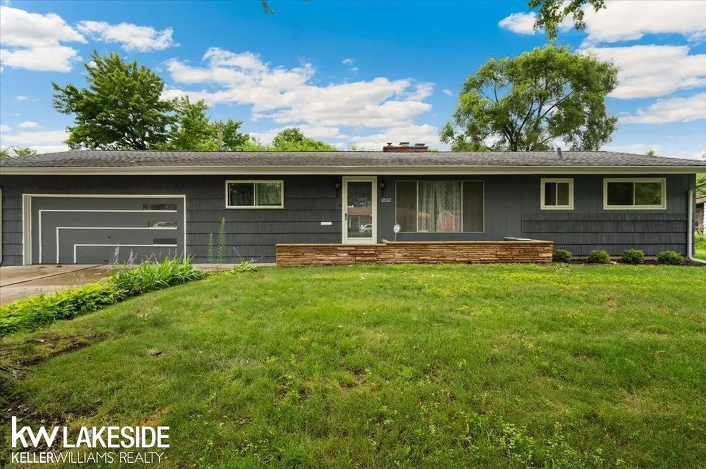 28197 Roan Drive Warren City MI 48093
