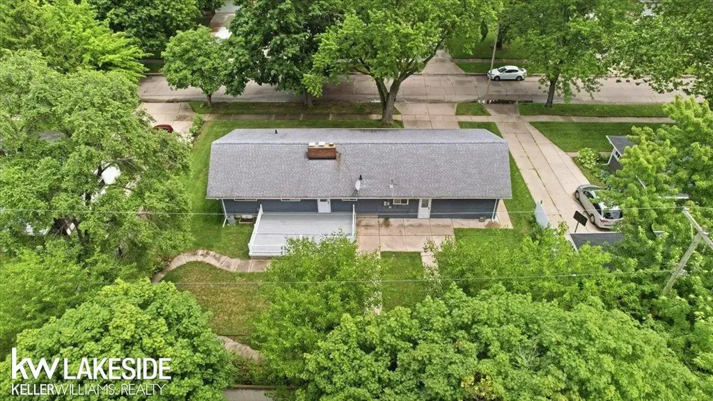 28197 Roan Drive Warren City MI 48093