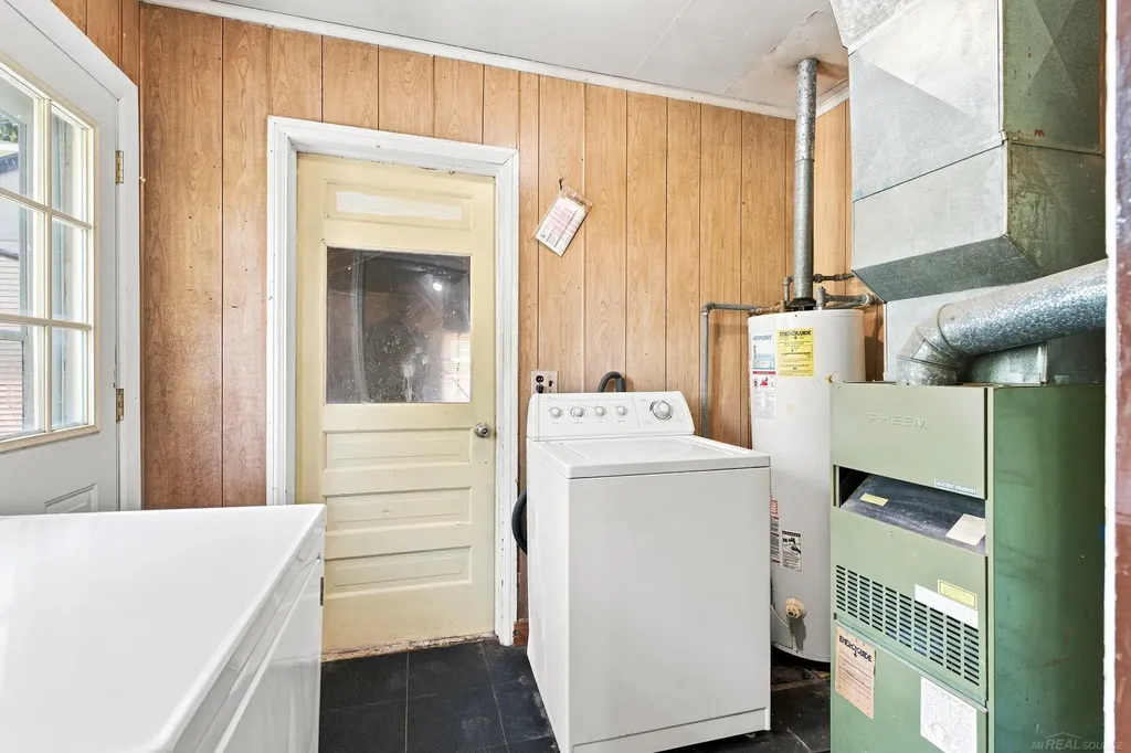 5582 Peck Street Elk Township MI 48466
