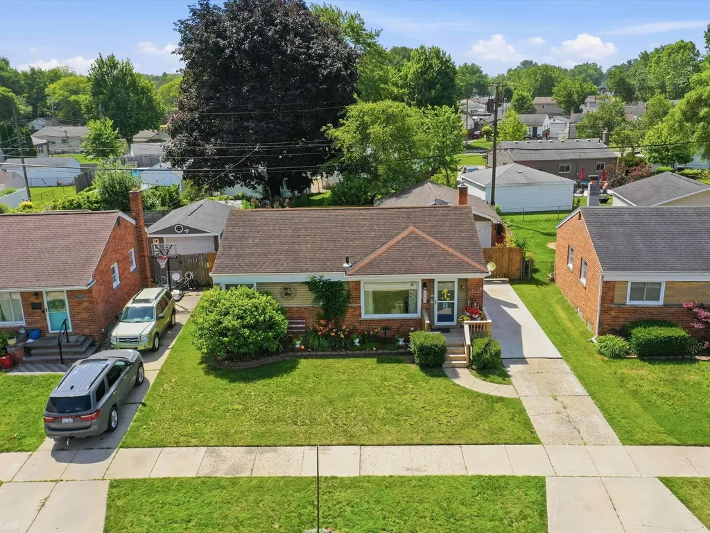 28280 Edward Avenue Madison Heights City MI 48071