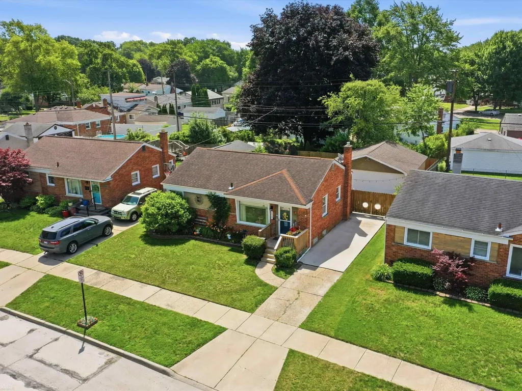 28280 Edward Avenue Madison Heights City MI 48071