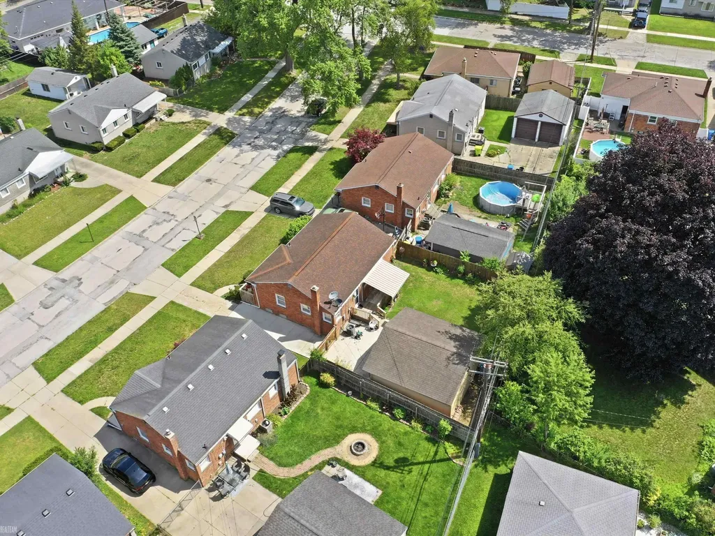 28280 Edward Avenue Madison Heights City MI 48071