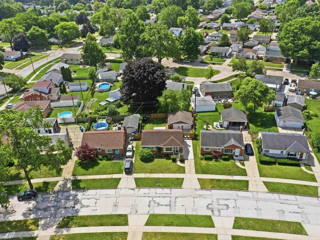 28280 Edward Avenue Madison Heights City MI 48071