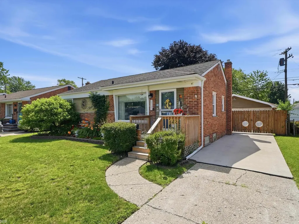 28280 Edward Avenue Madison Heights City MI 48071