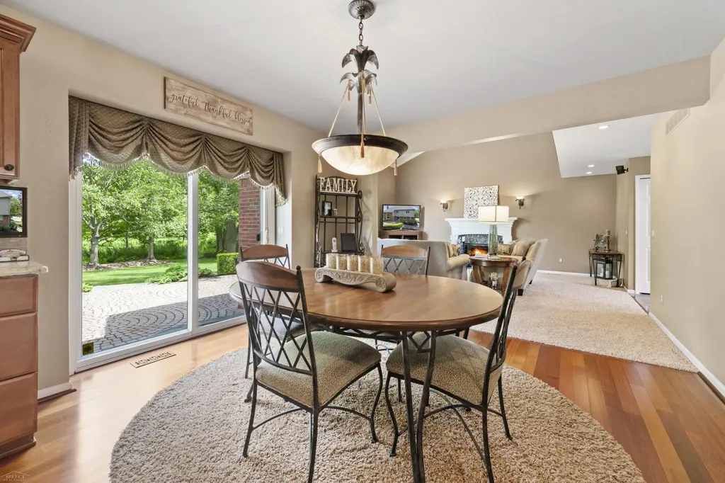 53816 Cherrywood Drive Shelby Charter Township MI 48315