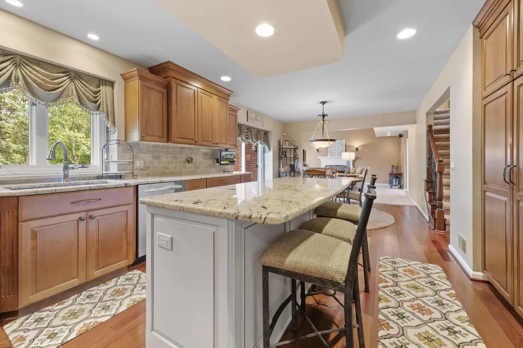 53816 Cherrywood Drive Shelby Charter Township MI 48315