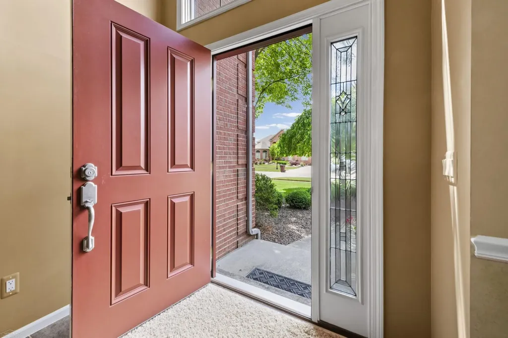 53816 Cherrywood Drive Shelby Charter Township MI 48315