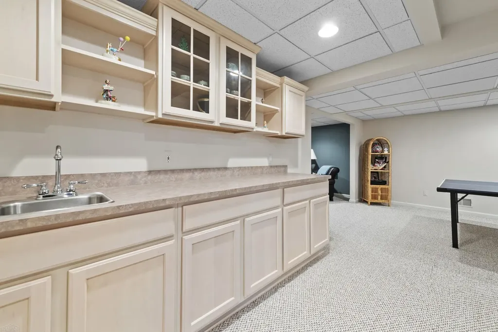53816 Cherrywood Drive Shelby Charter Township MI 48315