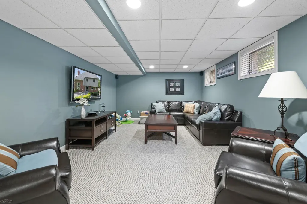 53816 Cherrywood Drive Shelby Charter Township MI 48315