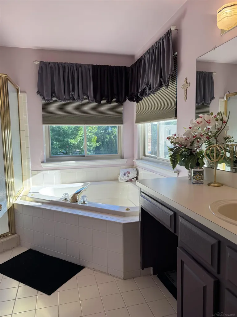 36250 Saint Clair Drive New Baltimore City MI 48047