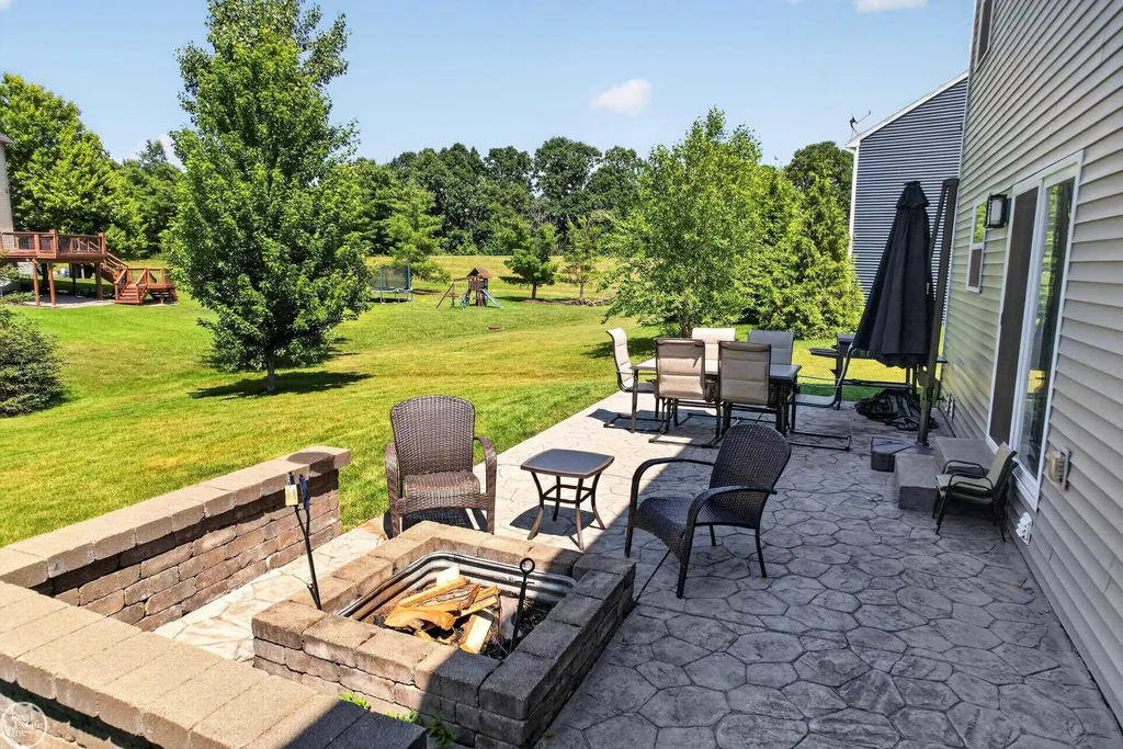2333 Willow Lane Grand Blanc Charter Township MI 48439