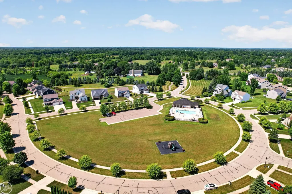 2333 Willow Lane Grand Blanc Charter Township MI 48439