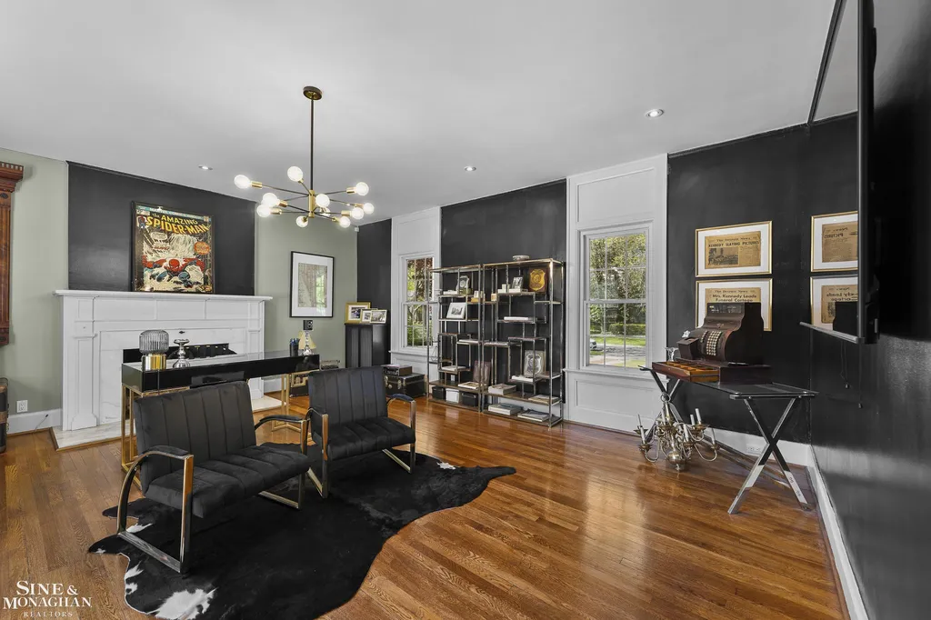 512 Washington Road Grosse Pointe City MI 48230