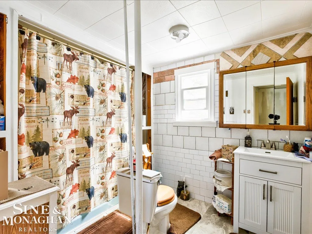 5418 Dove Road Kimball Township MI 48074