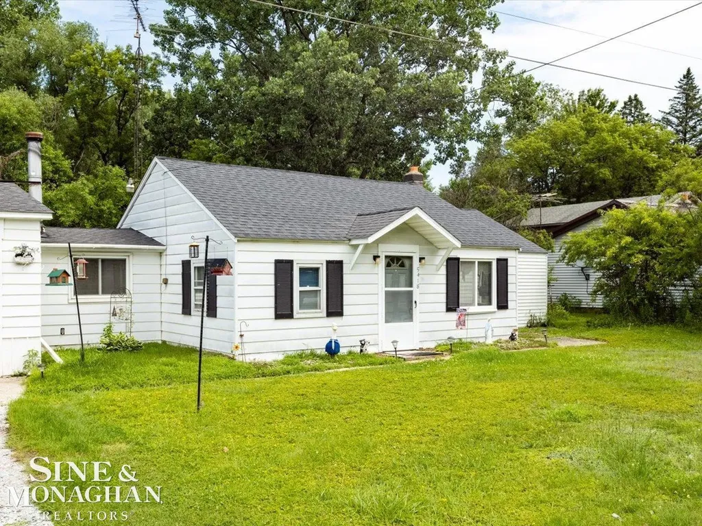 5418 Dove Road Kimball Township MI 48074