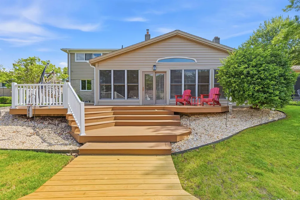 22461 Lavon Street St. Clair Shores City MI 48081