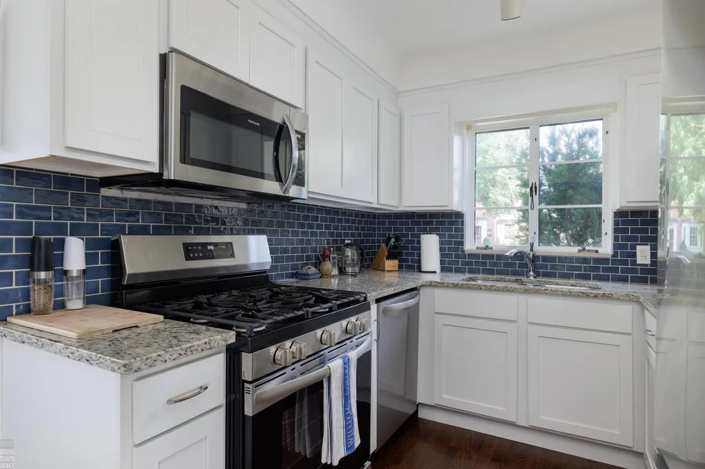 675 Fisher Road Grosse Pointe City MI 48230