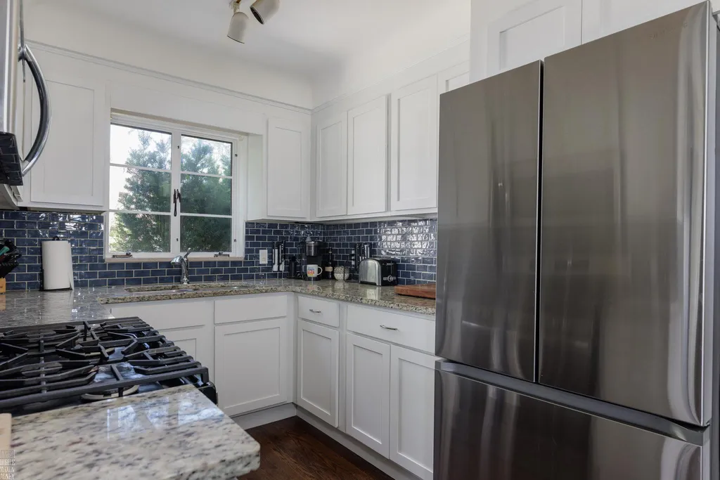 675 Fisher Road Grosse Pointe City MI 48230