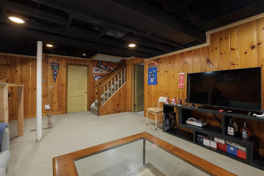 675 Fisher Road Grosse Pointe City MI 48230