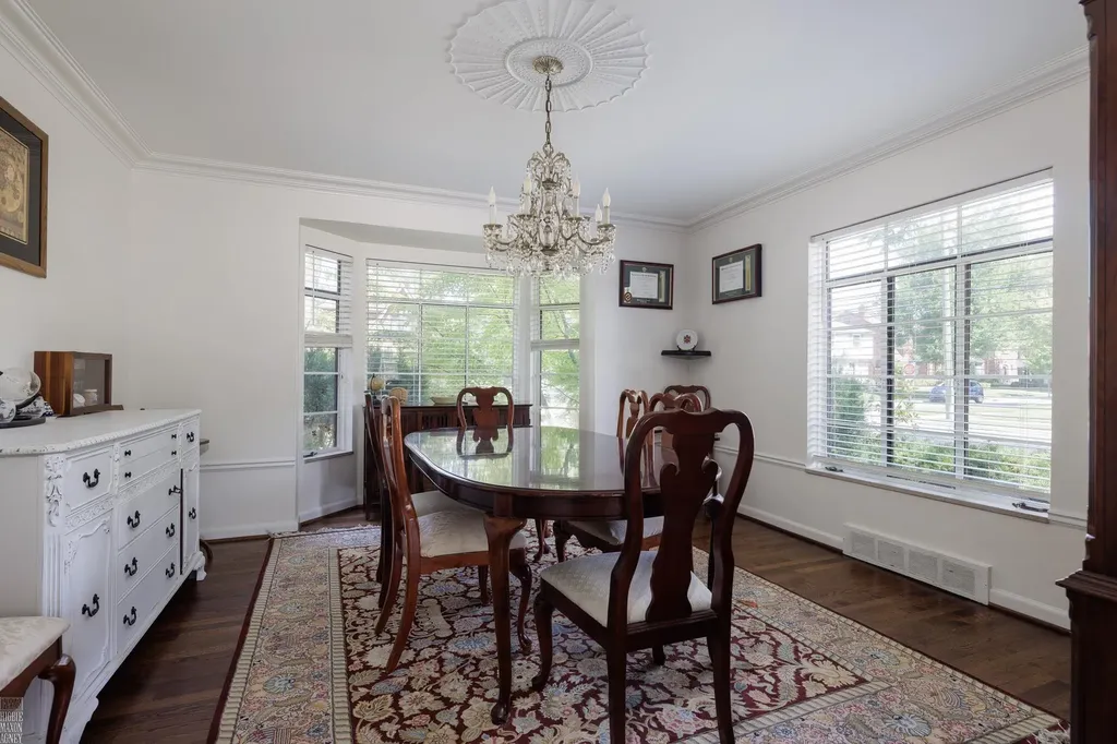 675 Fisher Road Grosse Pointe City MI 48230