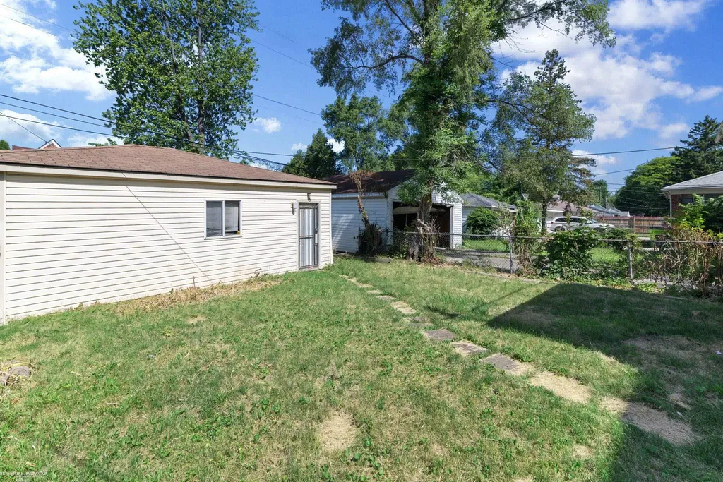 18401 Blackmoor Street Detroit City MI 48234