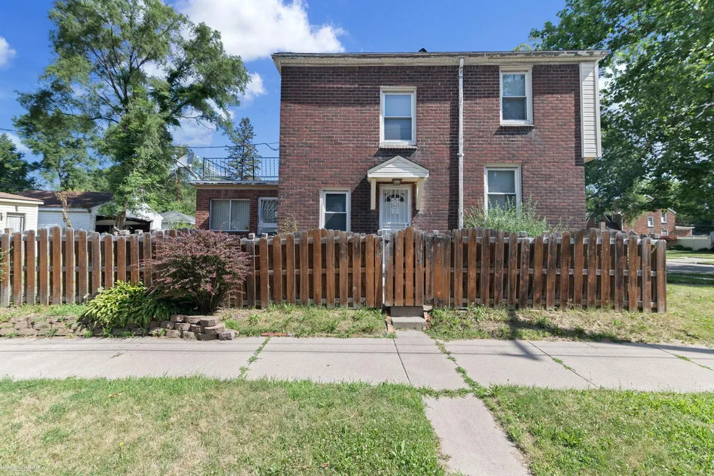 18401 Blackmoor Street Detroit City MI 48234
