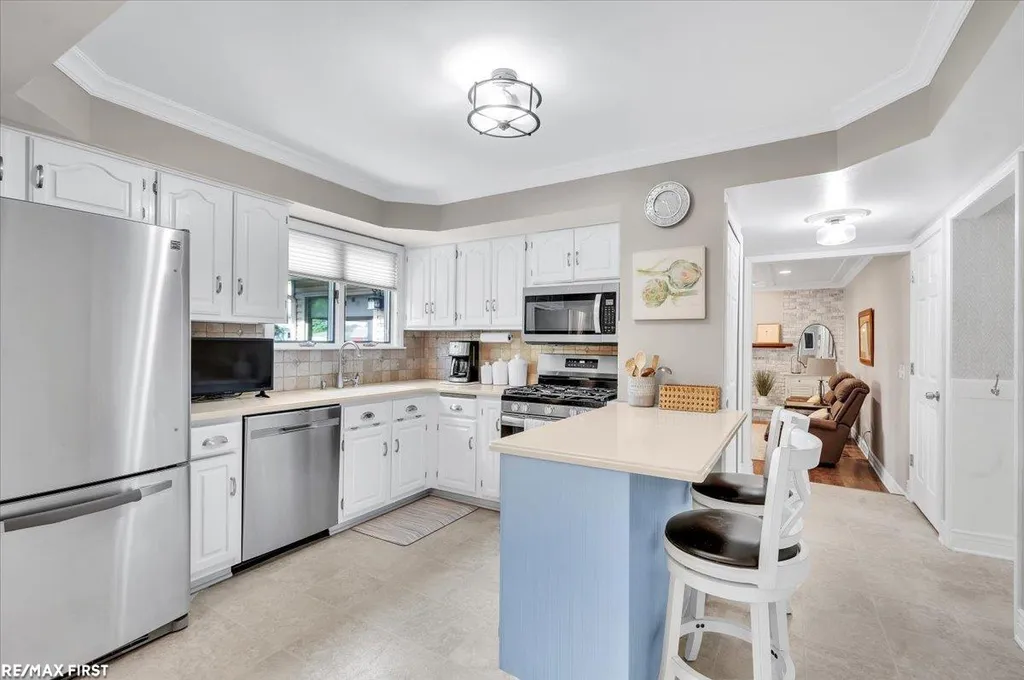 39755 Spitz Drive Sterling Heights City MI 48313