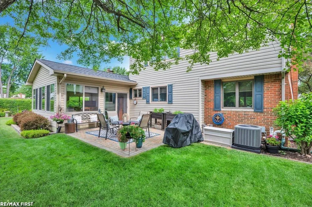 39755 Spitz Drive Sterling Heights City MI 48313