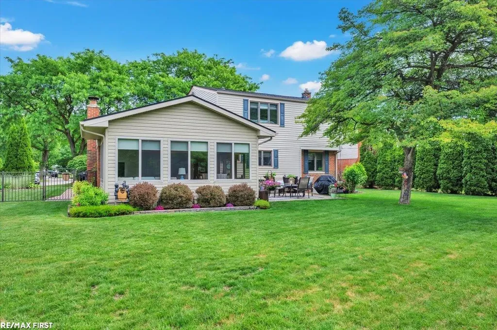 39755 Spitz Drive Sterling Heights City MI 48313