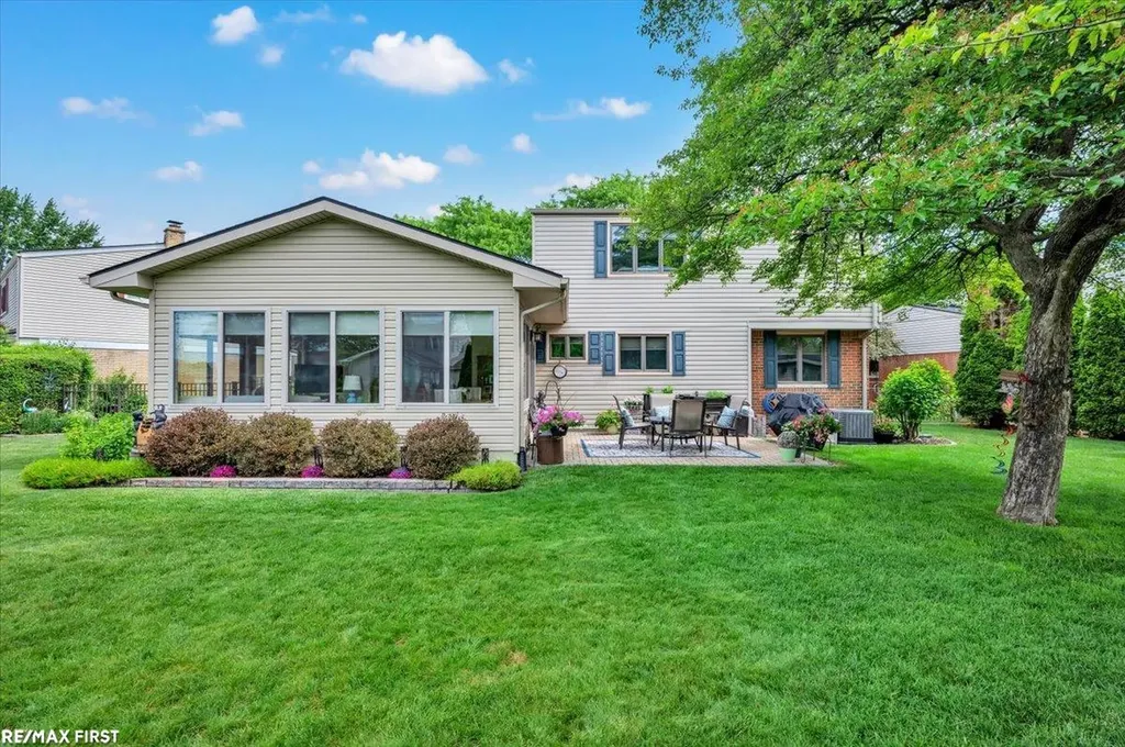 39755 Spitz Drive Sterling Heights City MI 48313