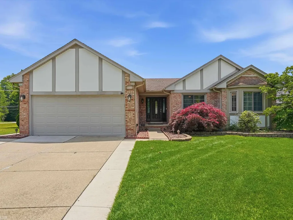 15066 Orleans Drive Shelby Charter Township MI 48315