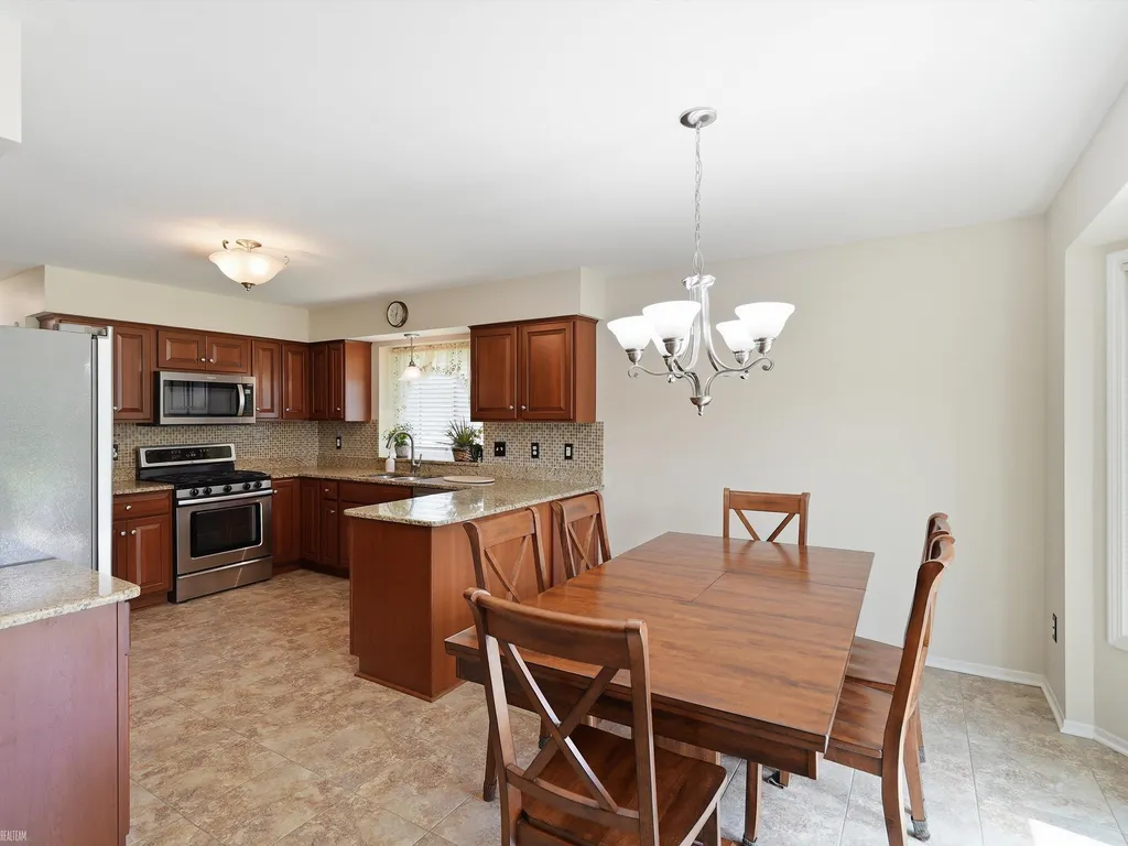 15066 Orleans Drive Shelby Charter Township MI 48315