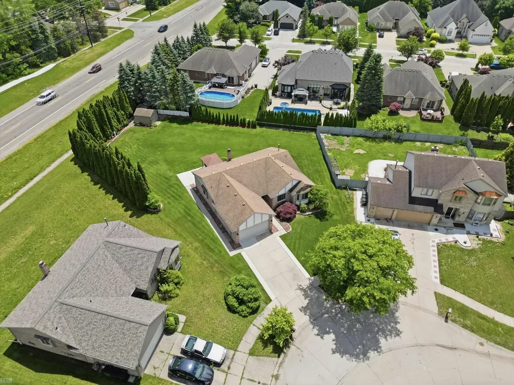 15066 Orleans Drive Shelby Charter Township MI 48315