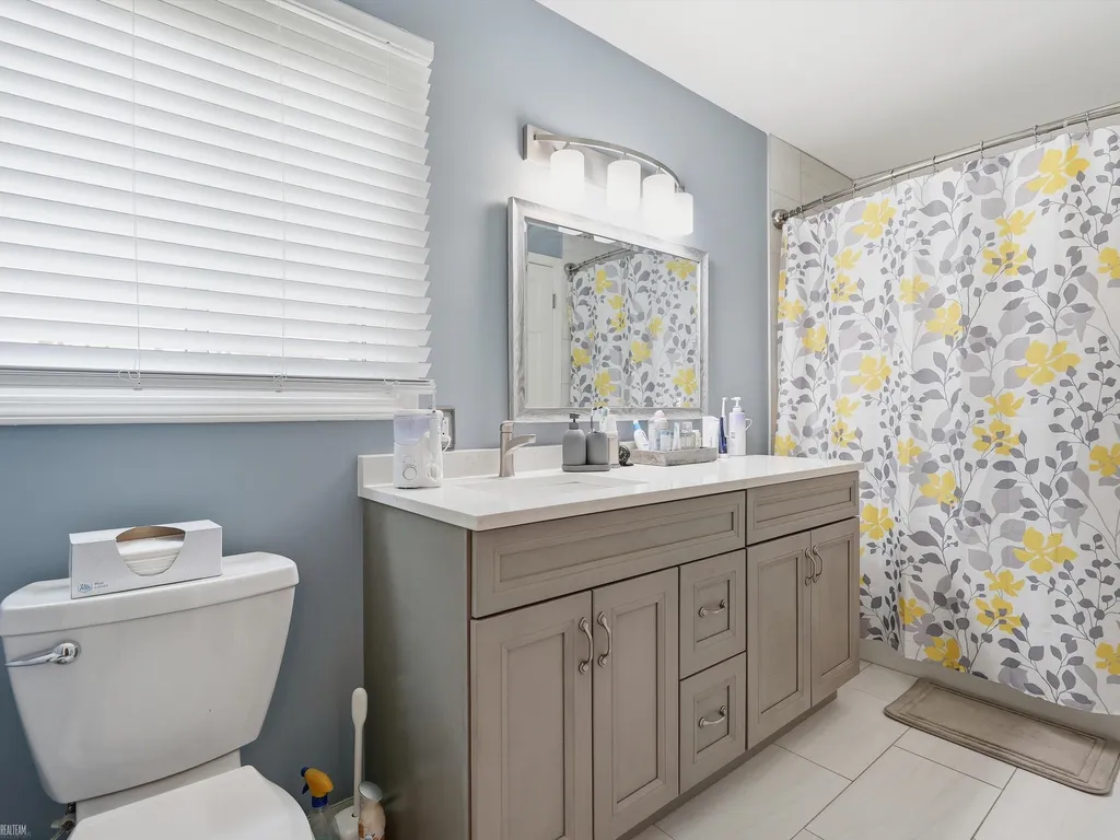 15066 Orleans Drive Shelby Charter Township MI 48315