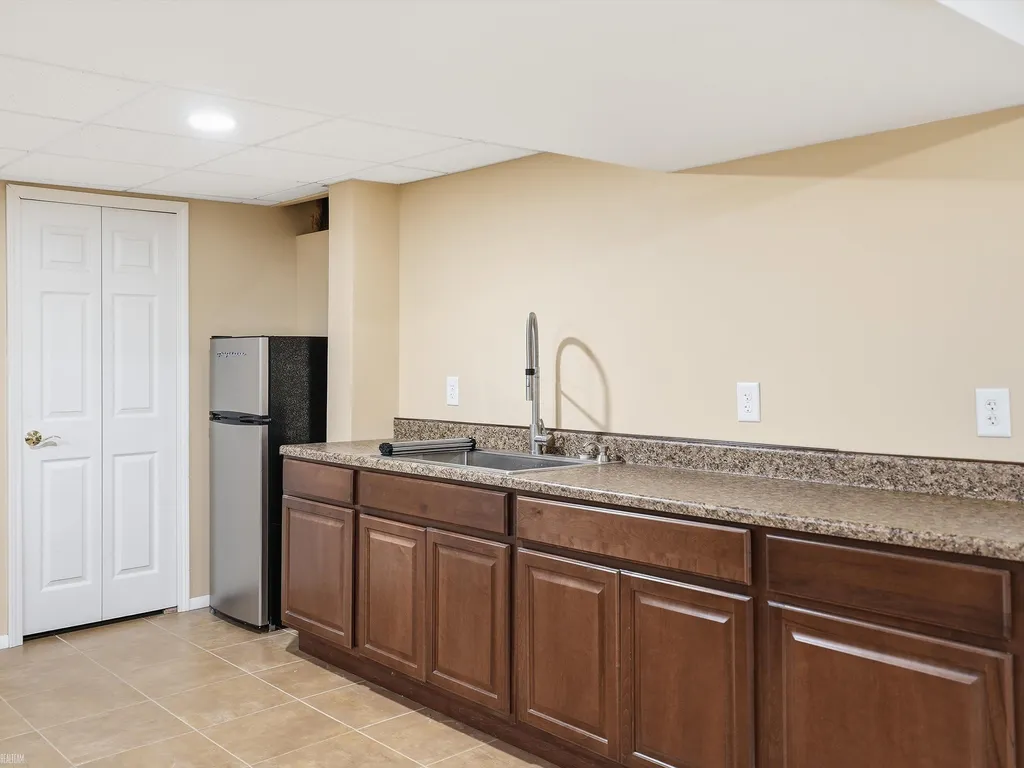 15066 Orleans Drive Shelby Charter Township MI 48315
