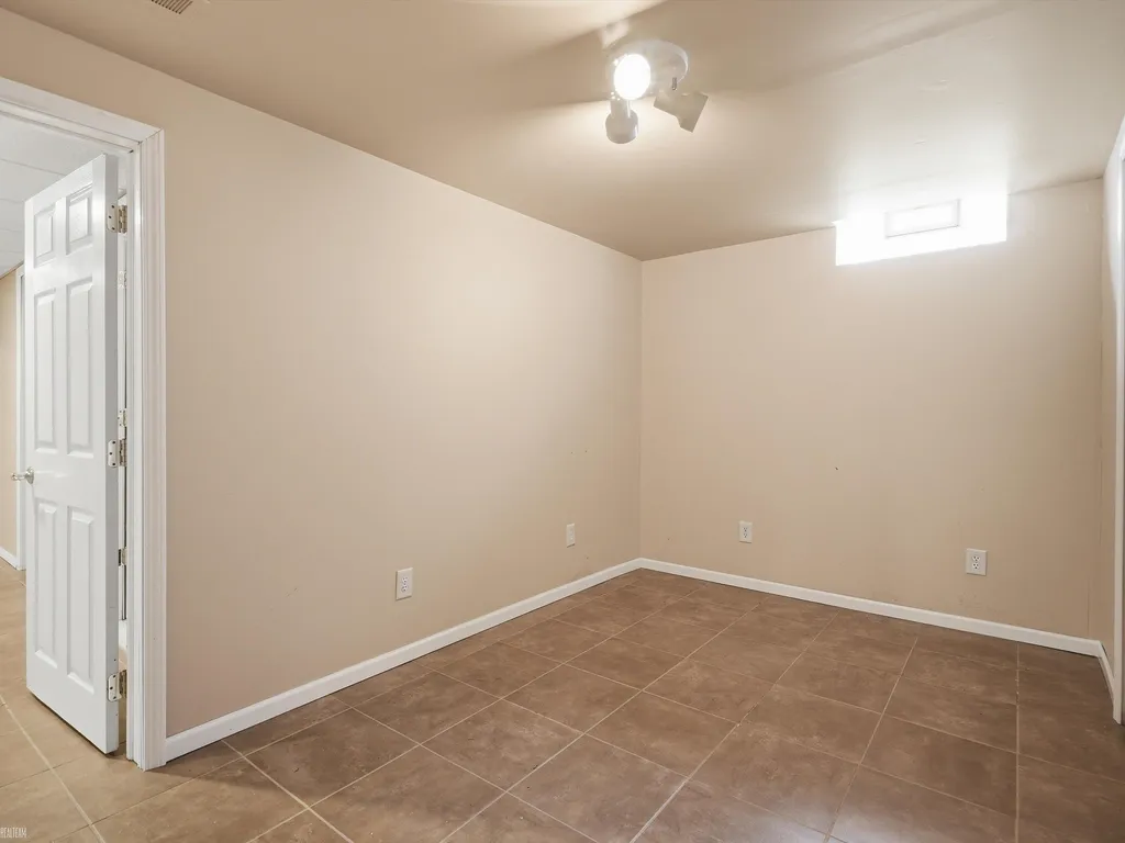 15066 Orleans Drive Shelby Charter Township MI 48315