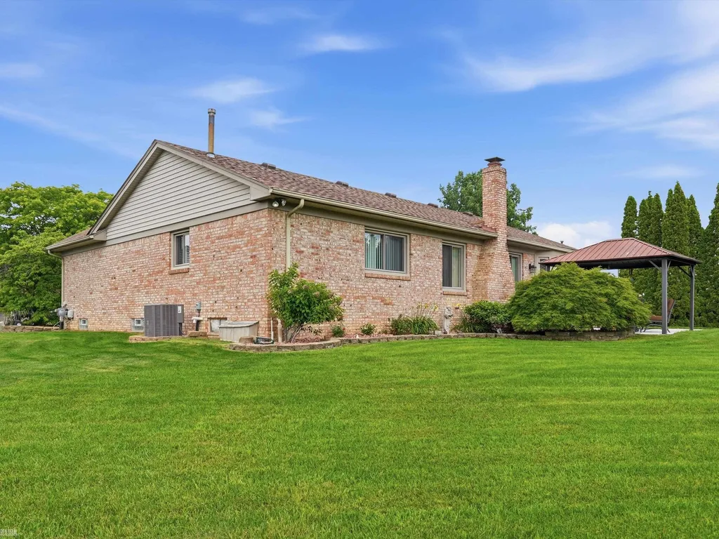 15066 Orleans Drive Shelby Charter Township MI 48315