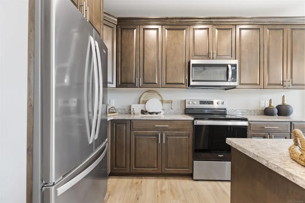 3911 Chatham Place Brighton Township MI 48114