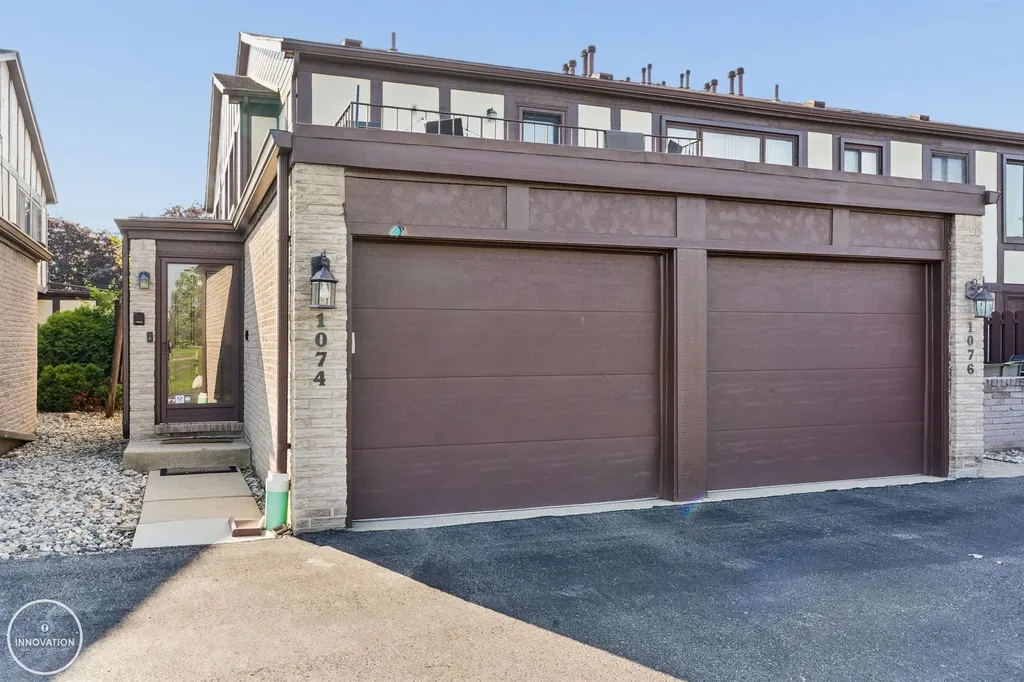 1074 Country Club Drive St. Clair Shores City MI 48082