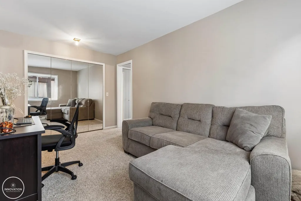 1074 Country Club Drive St. Clair Shores City MI 48082