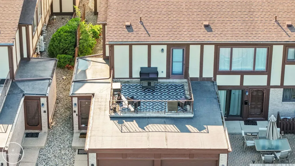 1074 Country Club Drive St. Clair Shores City MI 48082