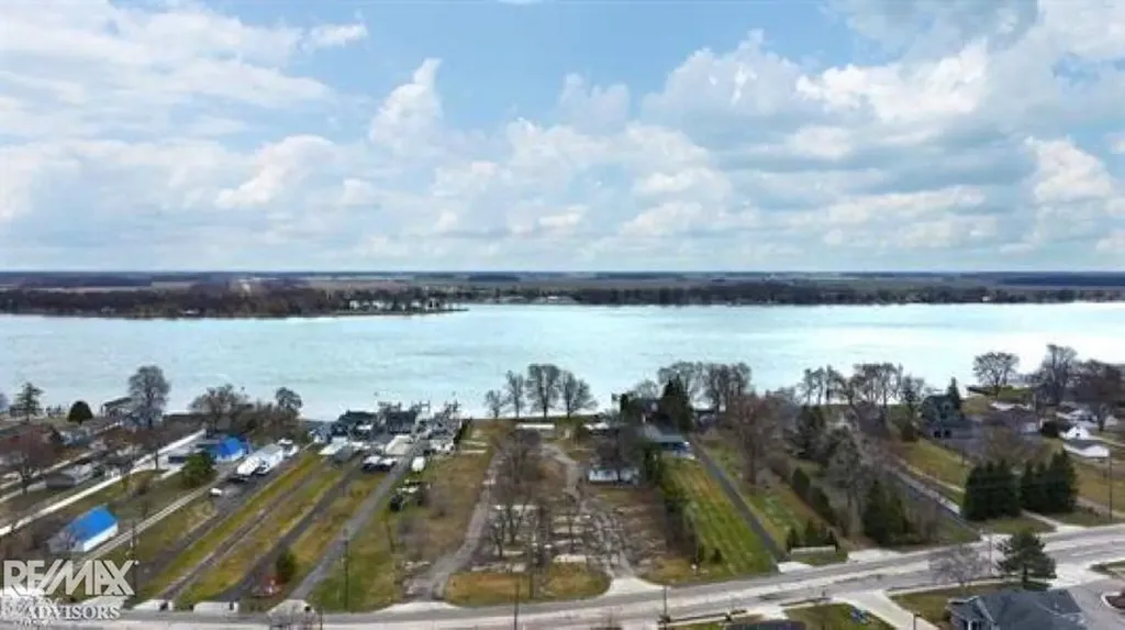 6609 S Parker Street Marine City City MI 48039
