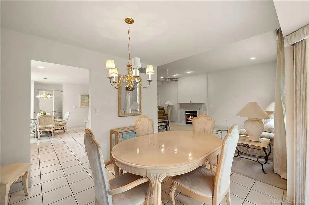 43350 Cove Drive Clinton Charter Township MI 48038