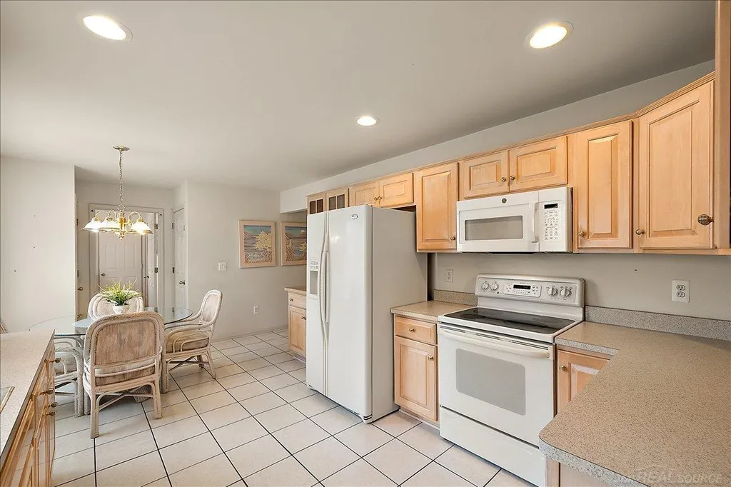 43350 Cove Drive Clinton Charter Township MI 48038