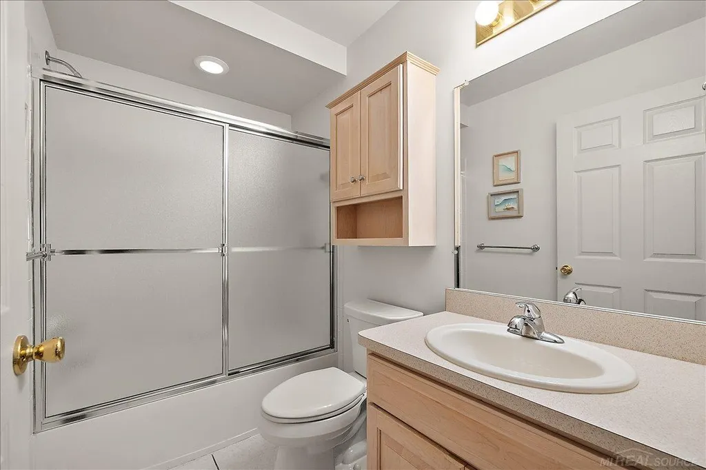 43350 Cove Drive Clinton Charter Township MI 48038
